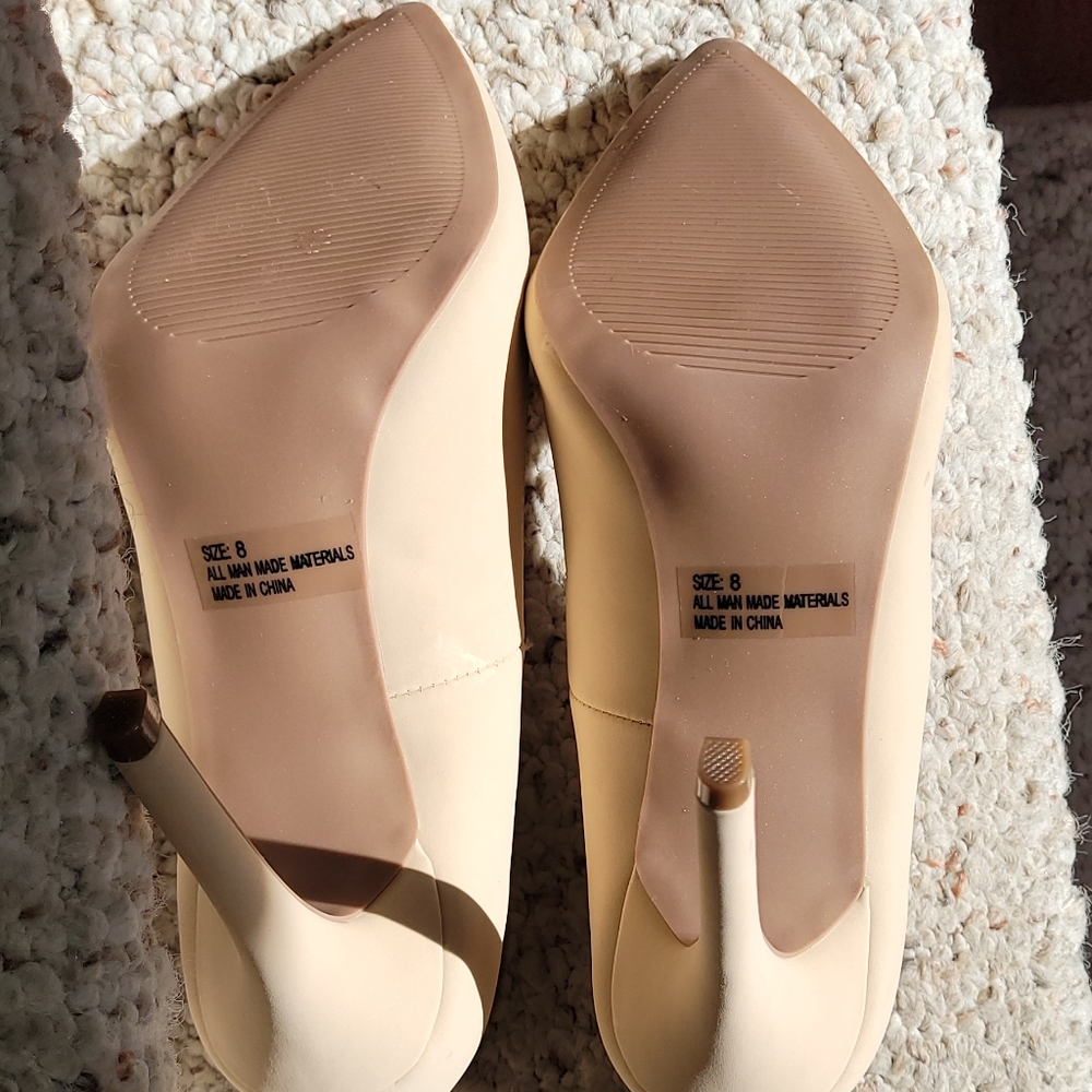 Charlotte russe size 8 pointed toe, natural/neutral light cream colored pumps